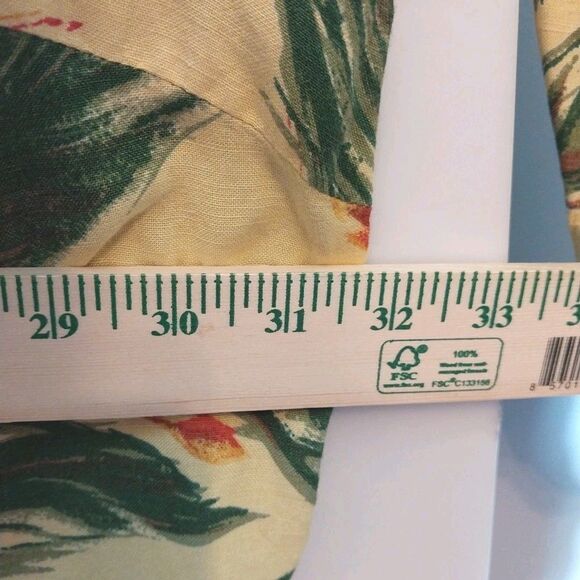 Maggie Barnes Linen Blend Top Sz 30W Tropical Pockets Button Up Tunic Boho Comfy - Picture 2 of 9